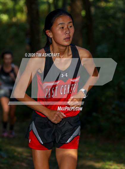 Thumbnail 1 in South Dearborn Invitational photogallery.