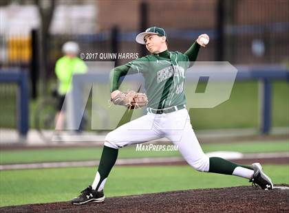 Thumbnail 3 in Thornton Fractional South vs. Evergreen Park photogallery.