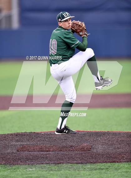 Thumbnail 2 in Thornton Fractional South vs. Evergreen Park photogallery.