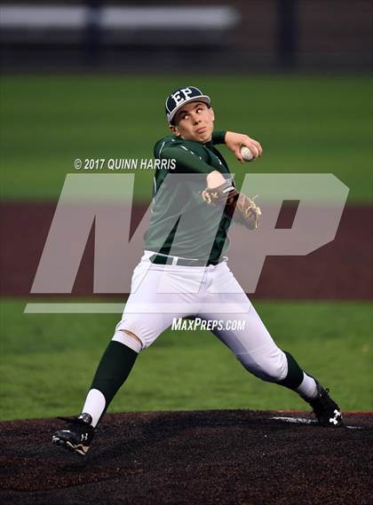 Thumbnail 2 in Thornton Fractional South vs. Evergreen Park photogallery.