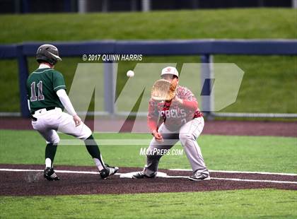 Thumbnail 2 in Thornton Fractional South vs. Evergreen Park photogallery.