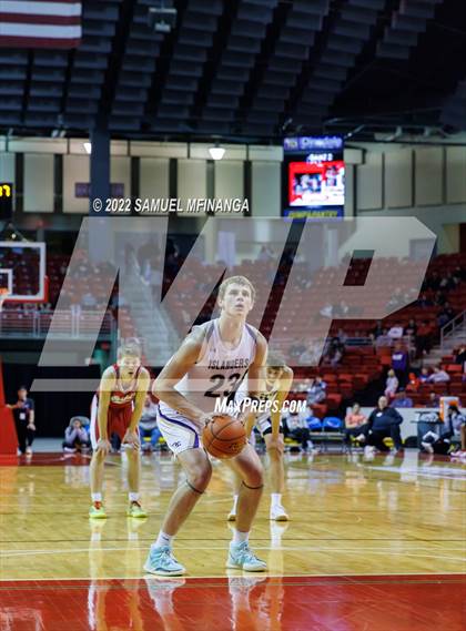 Thumbnail 2 in Omaha Westside vs. Grand Island photogallery.