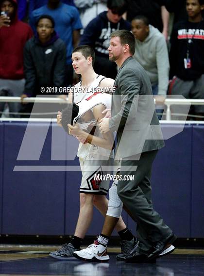Thumbnail 1 in Lake Ridge vs Lake Highlands photogallery.