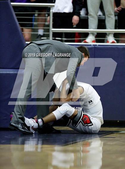 Thumbnail 3 in Lake Ridge vs Lake Highlands photogallery.