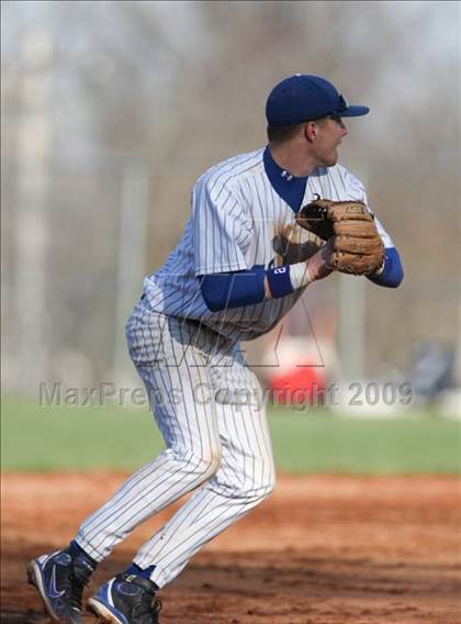 Thumbnail 1 in Highlands @ Covington Catholic photogallery.