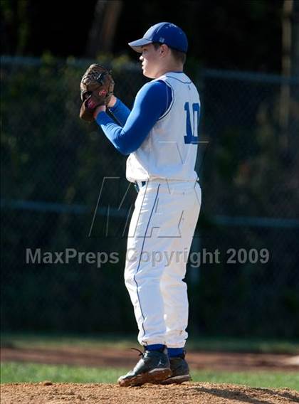 Thumbnail 1 in Highlands @ Covington Catholic photogallery.