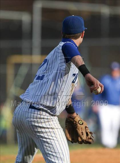 Thumbnail 3 in Highlands @ Covington Catholic photogallery.