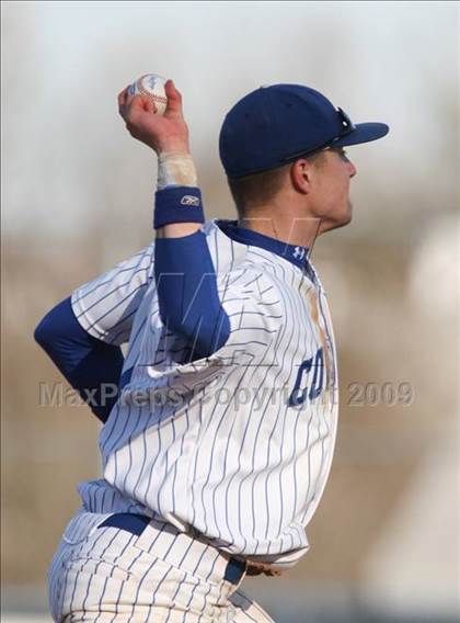 Thumbnail 3 in Highlands @ Covington Catholic photogallery.