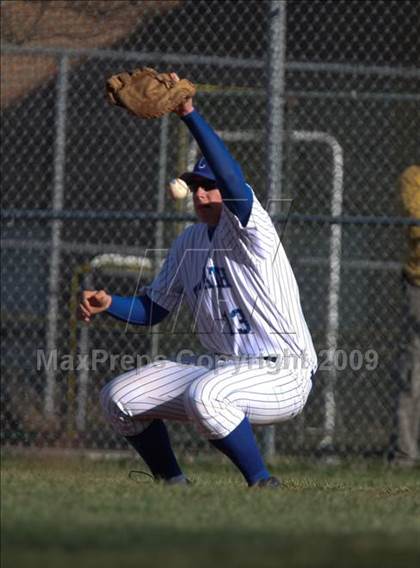 Thumbnail 3 in Highlands @ Covington Catholic photogallery.