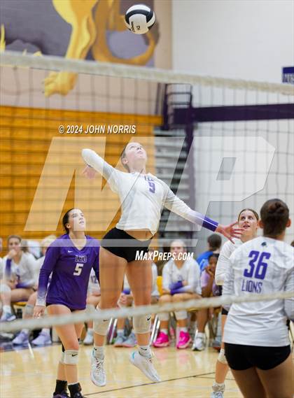Thumbnail 3 in Daleville vs. Leo (Leo Invite) photogallery.