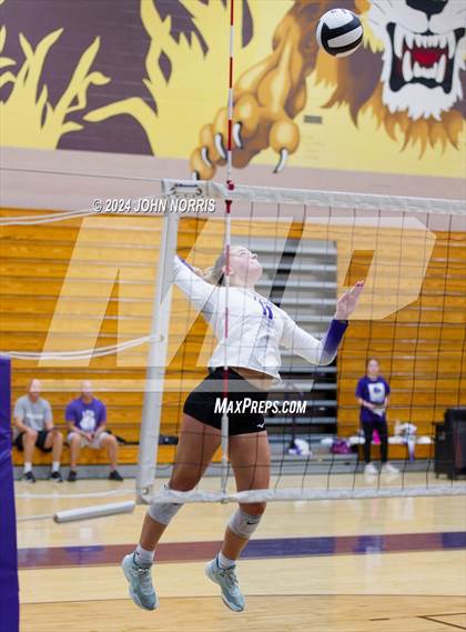 Thumbnail 3 in Daleville vs. Leo (Leo Invite) photogallery.