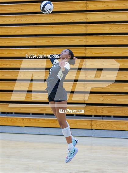 Thumbnail 1 in Daleville vs. Leo (Leo Invite) photogallery.