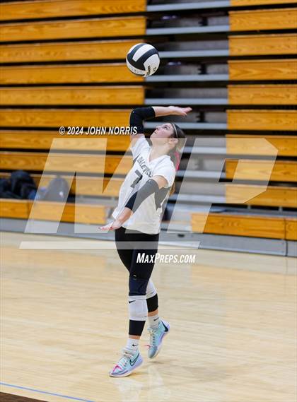 Thumbnail 3 in Daleville vs. Leo (Leo Invite) photogallery.