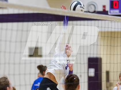Thumbnail 2 in Daleville vs. Leo (Leo Invite) photogallery.