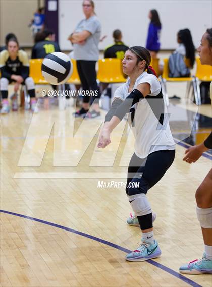 Thumbnail 1 in Daleville vs. Leo (Leo Invite) photogallery.