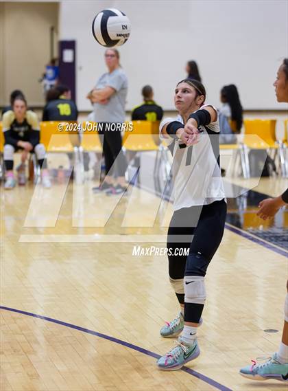 Thumbnail 2 in Daleville vs. Leo (Leo Invite) photogallery.