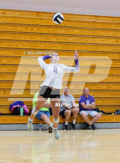 Thumbnail 1 in Daleville vs. Leo (Leo Invite) photogallery.