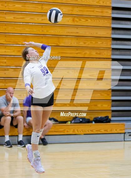Thumbnail 1 in Daleville vs. Leo (Leo Invite) photogallery.