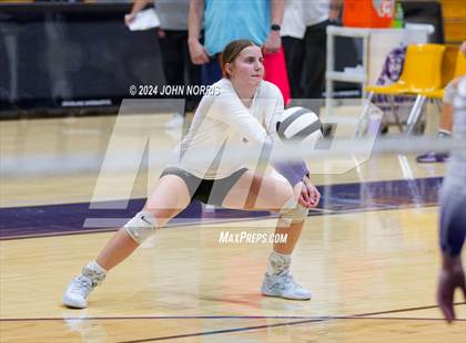 Thumbnail 3 in Daleville vs. Leo (Leo Invite) photogallery.