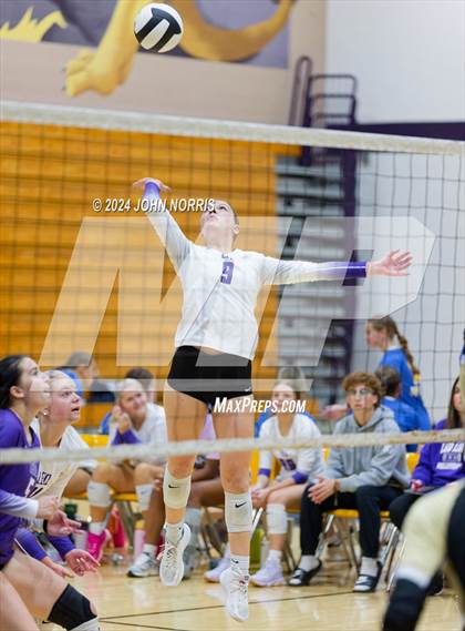 Thumbnail 1 in Daleville vs. Leo (Leo Invite) photogallery.