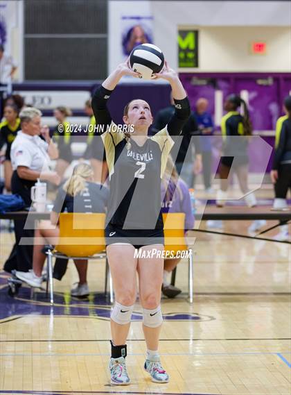 Thumbnail 1 in Daleville vs. Leo (Leo Invite) photogallery.