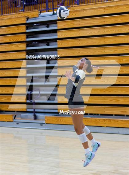 Thumbnail 1 in Daleville vs. Leo (Leo Invite) photogallery.