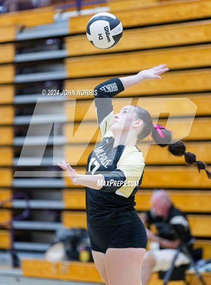 Thumbnail 1 in Daleville vs. Leo (Leo Invite) photogallery.