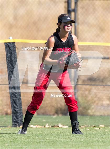 Thumbnail 3 in Rocky Ford vs. Strasburg (CHSAA 3A Championship) photogallery.
