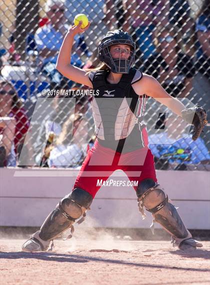Thumbnail 3 in Rocky Ford vs. Strasburg (CHSAA 3A Championship) photogallery.