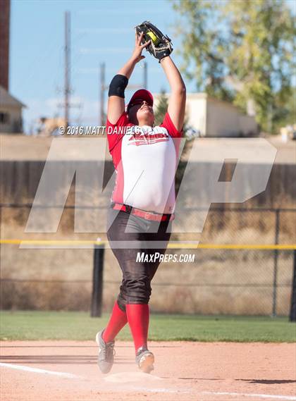 Thumbnail 2 in Rocky Ford vs. Strasburg (CHSAA 3A Championship) photogallery.