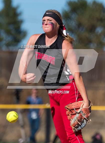 Thumbnail 1 in Rocky Ford vs. Strasburg (CHSAA 3A Championship) photogallery.