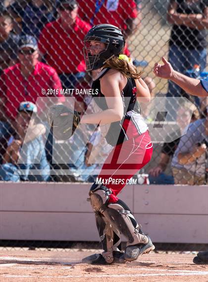Thumbnail 2 in Rocky Ford vs. Strasburg (CHSAA 3A Championship) photogallery.