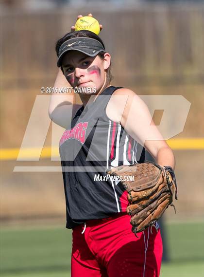 Thumbnail 3 in Rocky Ford vs. Strasburg (CHSAA 3A Championship) photogallery.