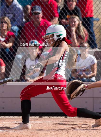 Thumbnail 3 in Rocky Ford vs. Strasburg (CHSAA 3A Championship) photogallery.