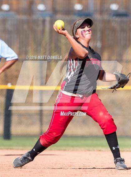 Thumbnail 2 in Rocky Ford vs. Strasburg (CHSAA 3A Championship) photogallery.