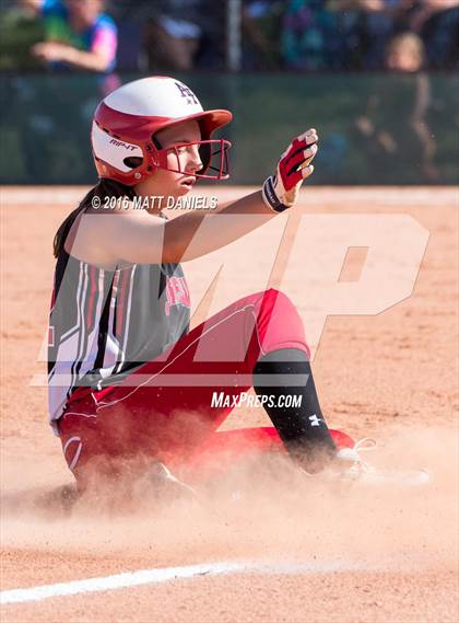 Thumbnail 1 in Rocky Ford vs. Strasburg (CHSAA 3A Championship) photogallery.