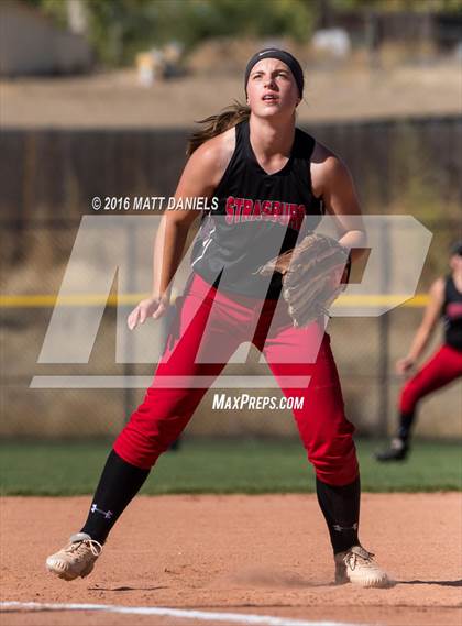 Thumbnail 3 in Rocky Ford vs. Strasburg (CHSAA 3A Championship) photogallery.
