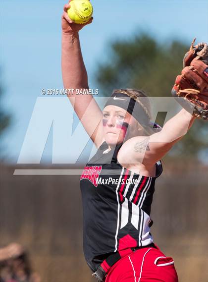 Thumbnail 1 in Rocky Ford vs. Strasburg (CHSAA 3A Championship) photogallery.