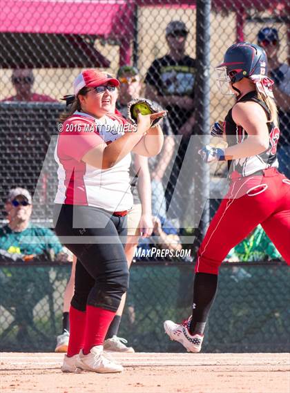 Thumbnail 2 in Rocky Ford vs. Strasburg (CHSAA 3A Championship) photogallery.