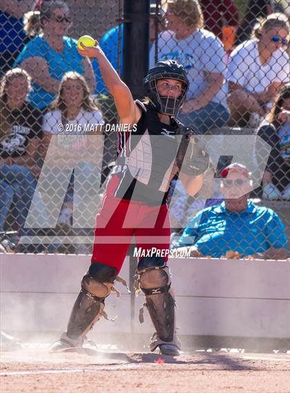 Thumbnail 3 in Rocky Ford vs. Strasburg (CHSAA 3A Championship) photogallery.