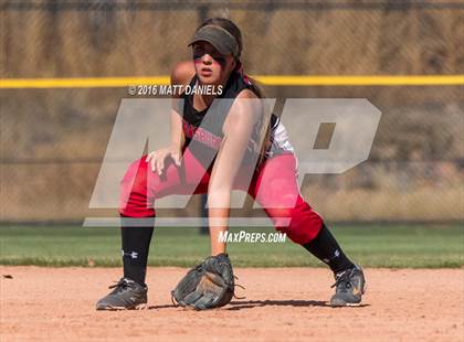 Thumbnail 1 in Rocky Ford vs. Strasburg (CHSAA 3A Championship) photogallery.