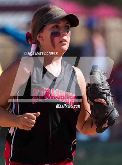 Thumbnail 3 in Rocky Ford vs. Strasburg (CHSAA 3A Championship) photogallery.