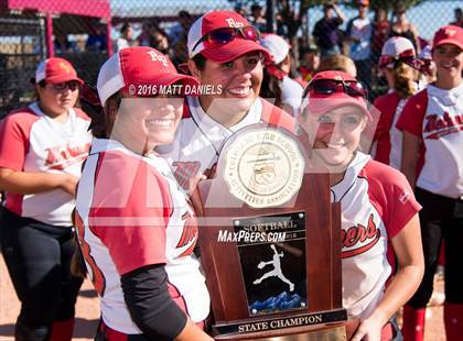 Thumbnail 3 in Rocky Ford vs. Strasburg (CHSAA 3A Championship) photogallery.