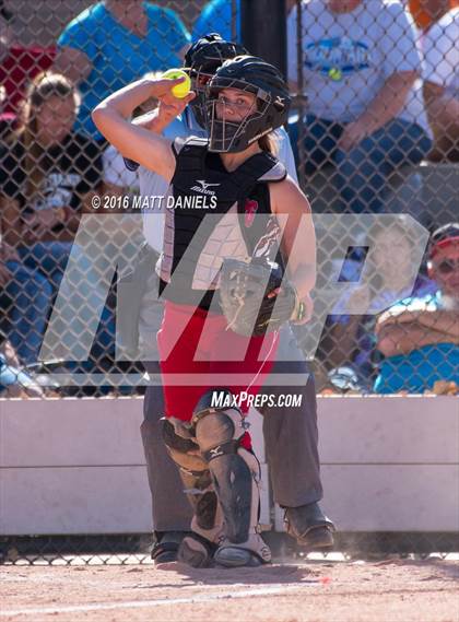 Thumbnail 1 in Rocky Ford vs. Strasburg (CHSAA 3A Championship) photogallery.