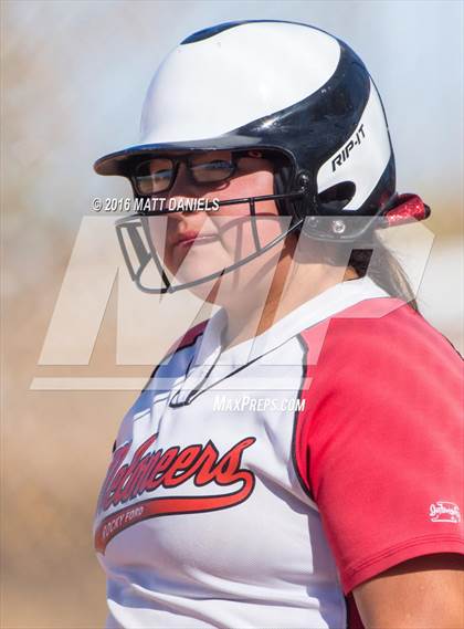 Thumbnail 3 in Rocky Ford vs. Strasburg (CHSAA 3A Championship) photogallery.