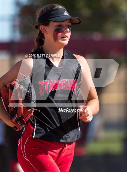 Thumbnail 1 in Rocky Ford vs. Strasburg (CHSAA 3A Championship) photogallery.