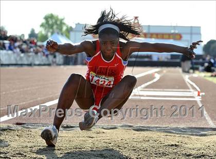 Thumbnail 3 in 44th Arcadia Invitational (Field Events) photogallery.