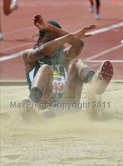 Thumbnail 3 in 44th Arcadia Invitational (Field Events) photogallery.