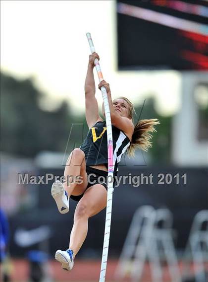 Thumbnail 2 in 44th Arcadia Invitational (Field Events) photogallery.