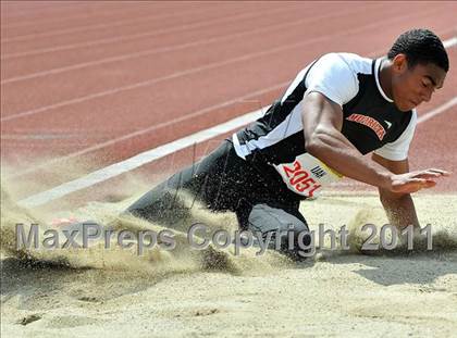 Thumbnail 2 in 44th Arcadia Invitational (Field Events) photogallery.